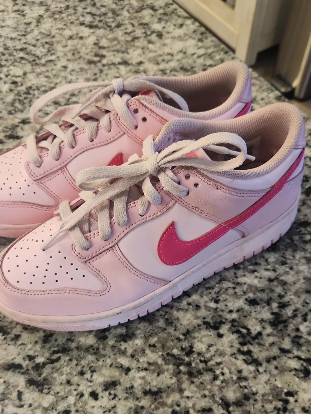 Nike Dunks Triple Pink Sneakers